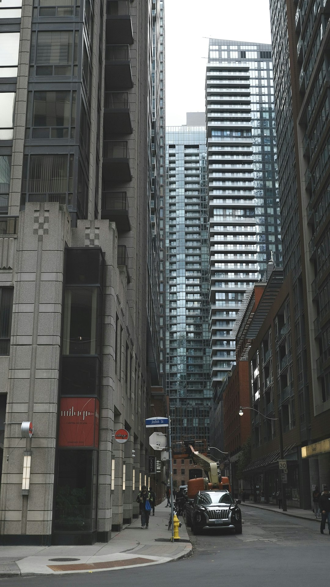 Map showing Frost Flare Lashon Studio location on Queen Street West, Toronto